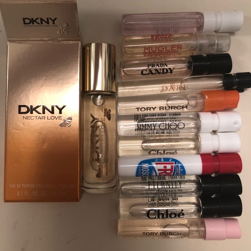 Black makeup bag with sample scents